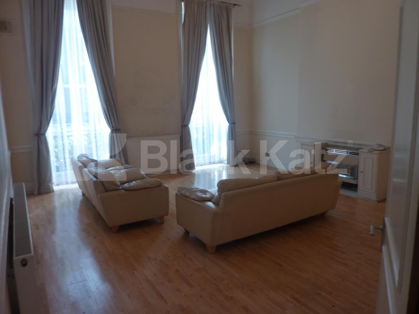 			MUST SEE!, 2 Bedroom, 1 bath, 1 reception Flat			 Devonshire Place, REGENTS PARK